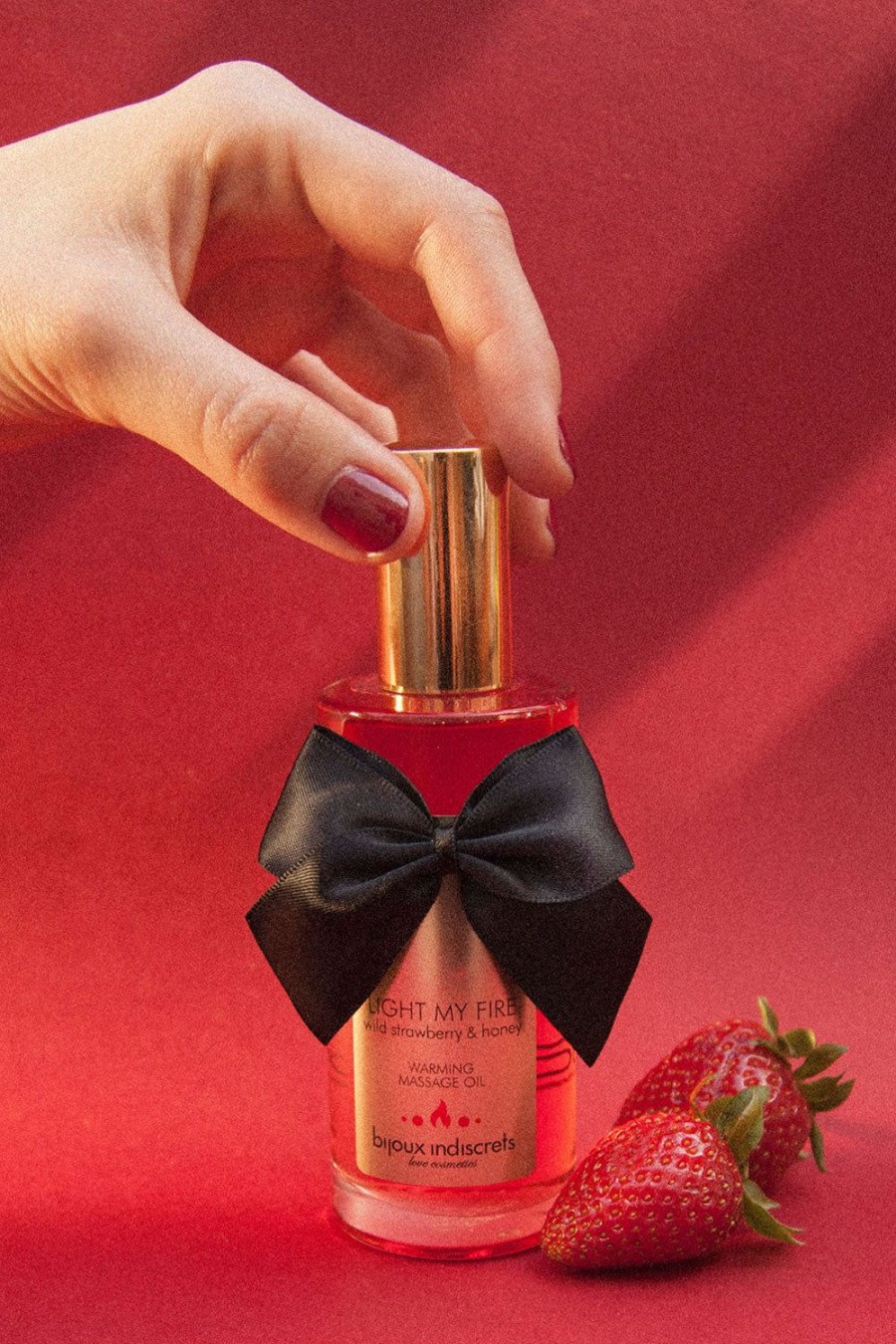 Pleasure Bijoux Indiscrets | Warming Strawberry Massage Oil